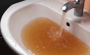 汚れた水